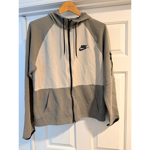 Nike Other - Previously Loved NIKE Grey Zip Hoody Sweatshirt Sz L